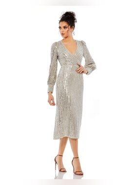 Mac Duggal style 10809 Bishop Sleeve Embellished Dress NWT size 4